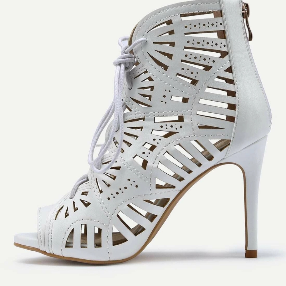 SoFree White Laser Cut Cage Heels 8.5